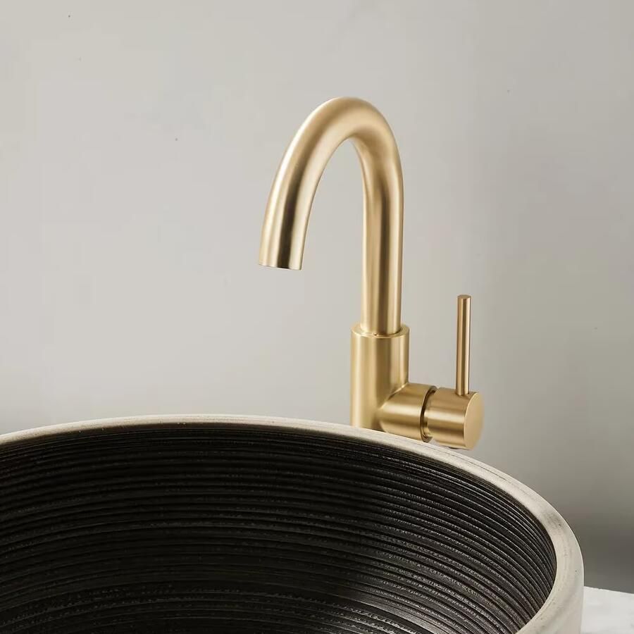 SaniClear Wastafelkraan Highriser | Mengkraan | Hoog model | Draaibare uitloop | Geborsteld messing mat goud - Foto 3