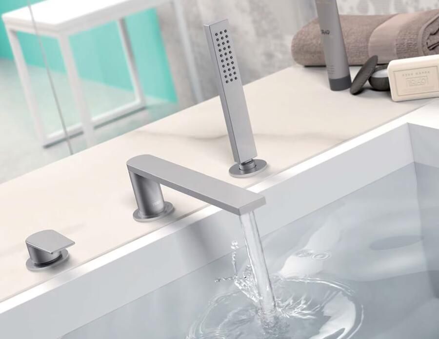 Tres Badrandkraan Project 1-Hendel Rechte Uitloop 18 cm met Omstel en Handdouche RVS