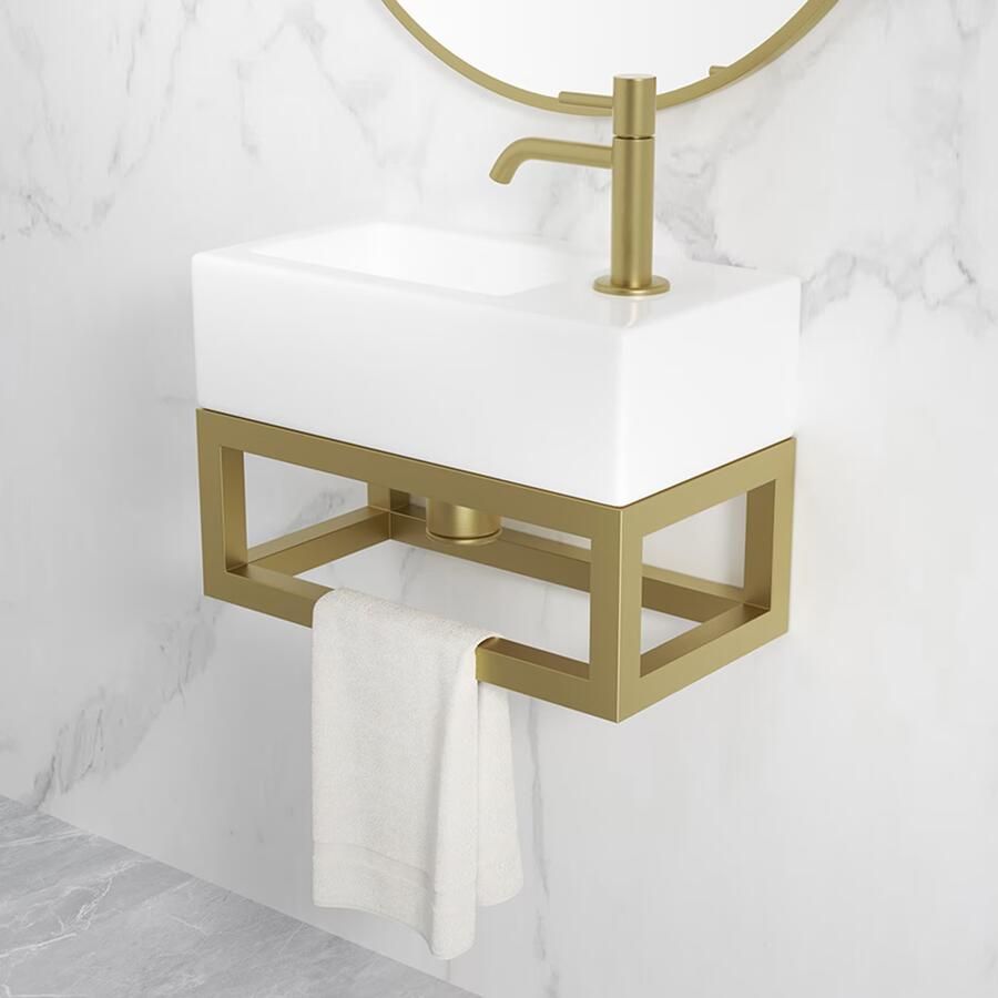 Wiesbaden Frame voor fontein Nick | Wandmontage | 39.5x15x21.5 cm | Vierkant | Geborsteld messing PVD