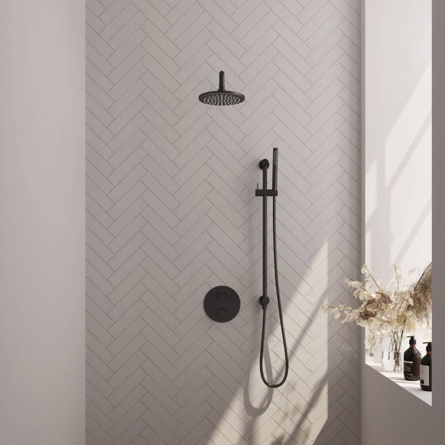 Brauer Black Edition thermostatische inbouw regendouche met staafhanddouche gebogen muurarm glijstang en hoofddouche 20cm set 87 zwart mat