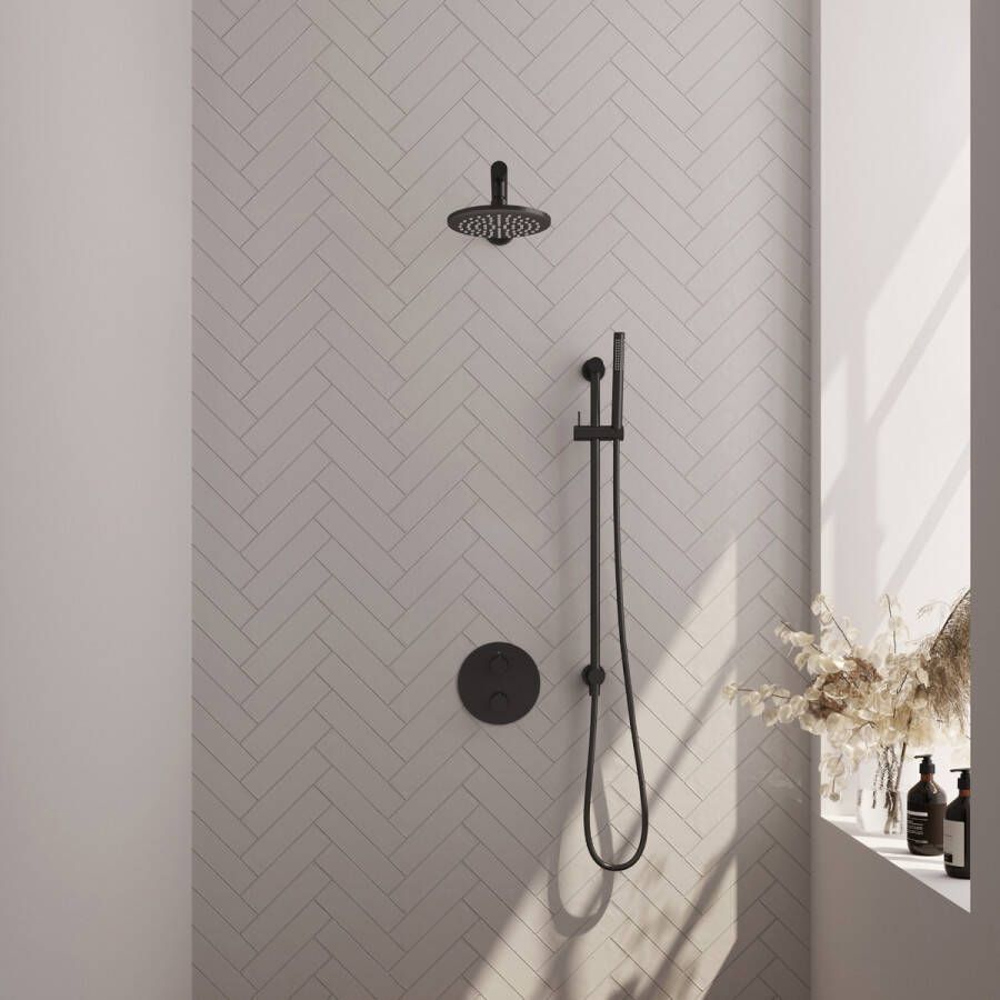 Brauer Black Edition thermostatische inbouw regendouche met staafhanddouche rechte muurarm glijstang en hoofddouche 20cm set 85 zwart mat