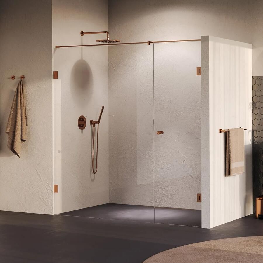 Brauer Void Carving profielloze nisdeur 190cm met draaideur 70cm aan muur koper geborsteld PVD