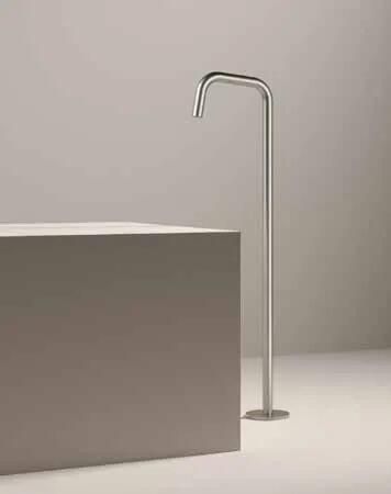 Hotbath Archie vrijstaande baduitloop geborsteld gunmetal PVD