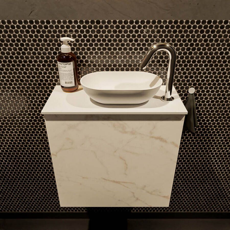 Mondiaz Fowy toiletmeubel 50x50x23cm Carrara mat 1 kraangat wasbak: rechts 1 deur solid surface met blad Melamine kleur wasbak: wit FOWY59005Carraratalc