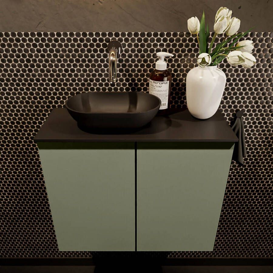 Mondiaz Fowy toiletmeubel 60x50x23cm army mat 0 kraangaten wasbak: links 2 deuren solid surface met blad MDF kleur wasbak: zwart FOWY59011armyurban