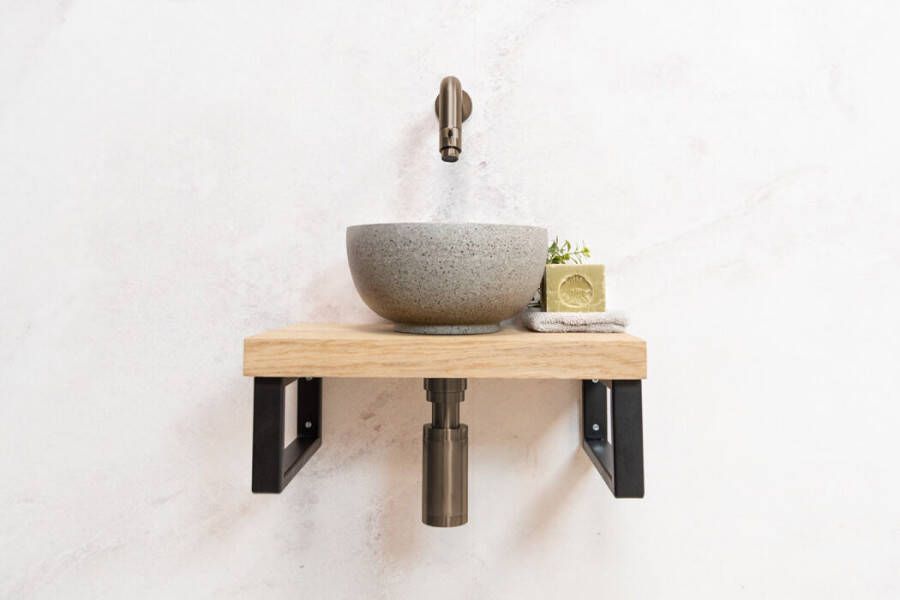 Saniclear Baru fonteinset met eiken plank grijze waskom en kraan in verouderd messing voor in het toilet