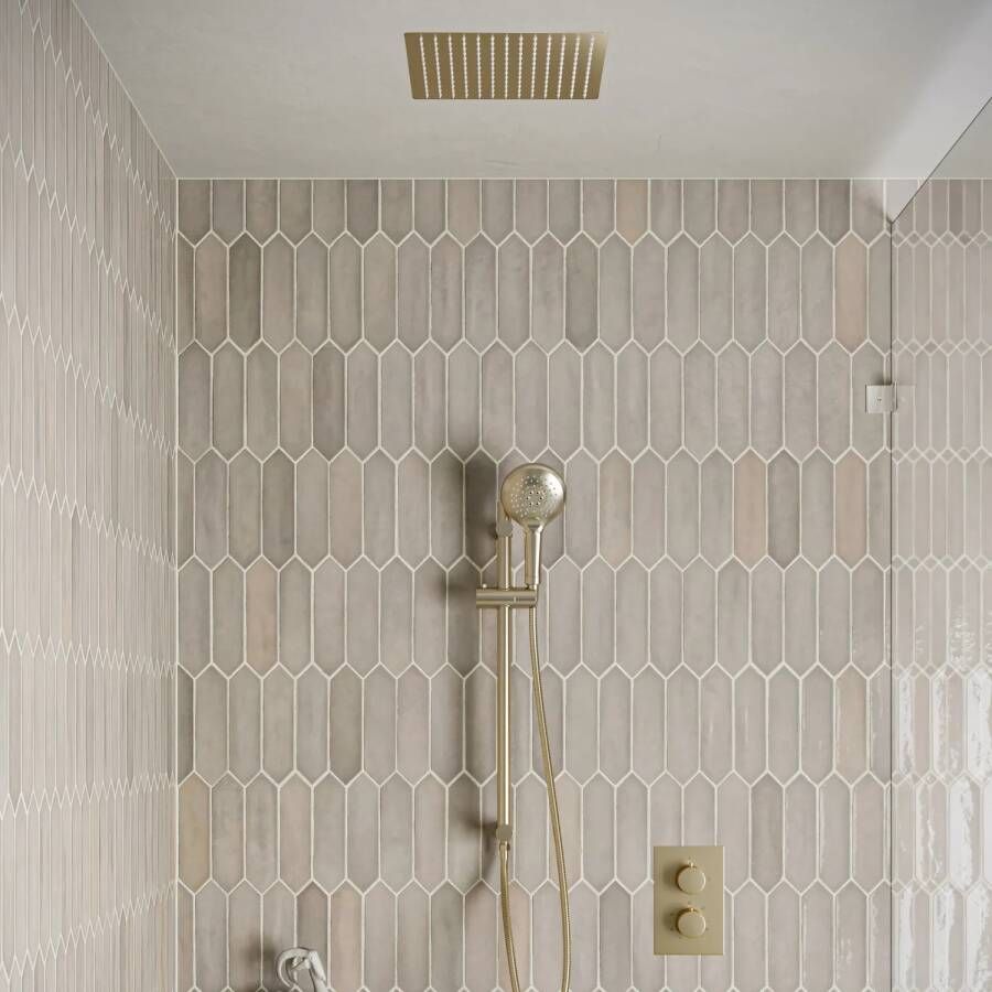 Saniclear Cube inbouw regendouche met inbouw douchekop 30x30cm glijstang en 2 standen handdouche geborsteld messing mat goud