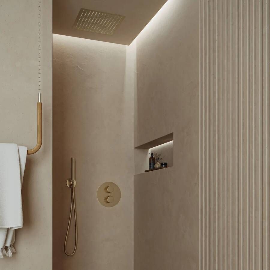 Saniclear Cube inbouw regendouche rond met inbouw douchekop 30x30cm en staafhanddouche geborsteld messing mat goud