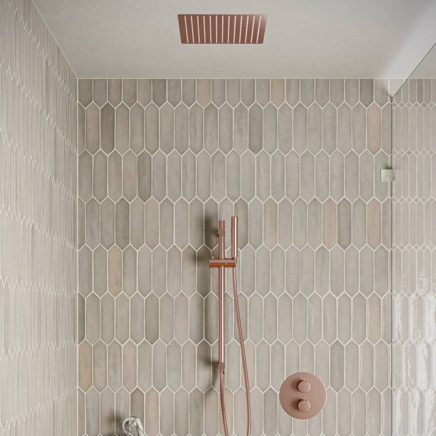 Saniclear Cube inbouw regendouche rond met inbouw douchekop 30x30cm glijstang en staafhanddouche geborsteld koper