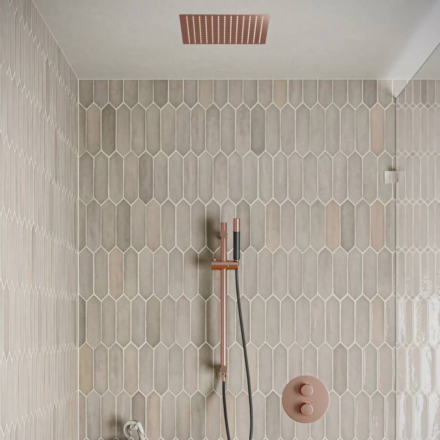 Saniclear Cube Pro inbouw regendouche rond met inbouw douchekop 30x30cm glijstang en staafhanddouche geborsteld koper