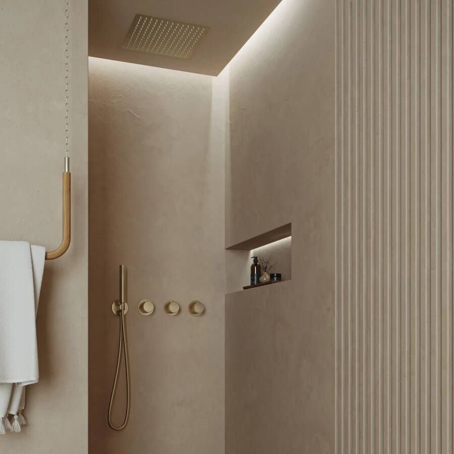Saniclear Plus inbouw regendouche met inbouw douchekop 30x30cm en staafhanddouche geborsteld messing mat goud
