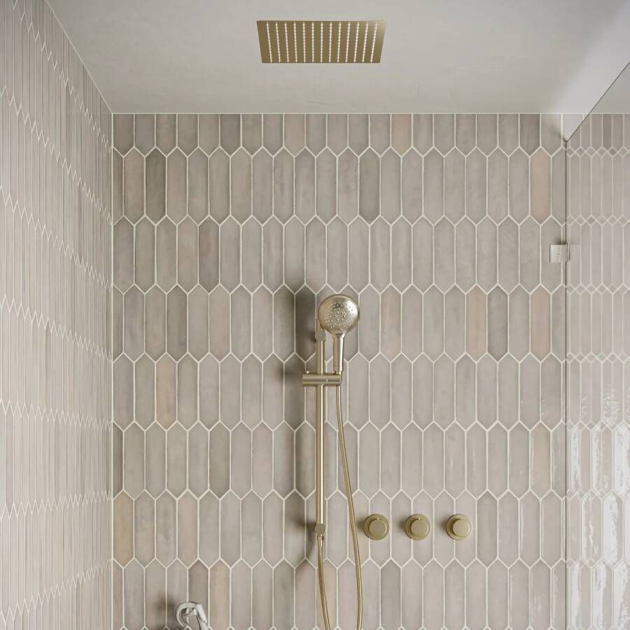 Saniclear Plus inbouw regendouche met inbouw douchekop 30x30cm glijstang en 2 standen handdouche geborsteld messing mat goud