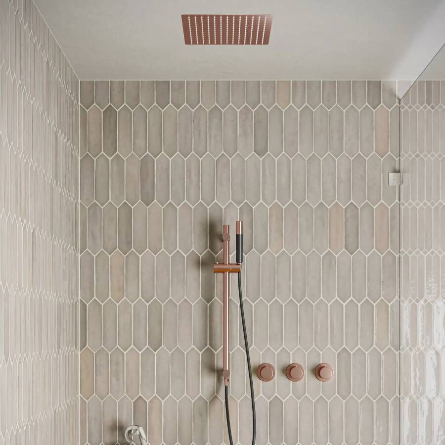Saniclear Plus Pro inbouw regendouche met inbouw douchekop 30x30cm glijstang en staafhanddouche geborsteld koper