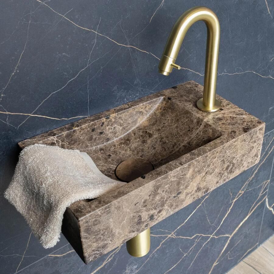 Saniclear Dark Emperador fonteinset met gebogen kraan in geborsteld messing