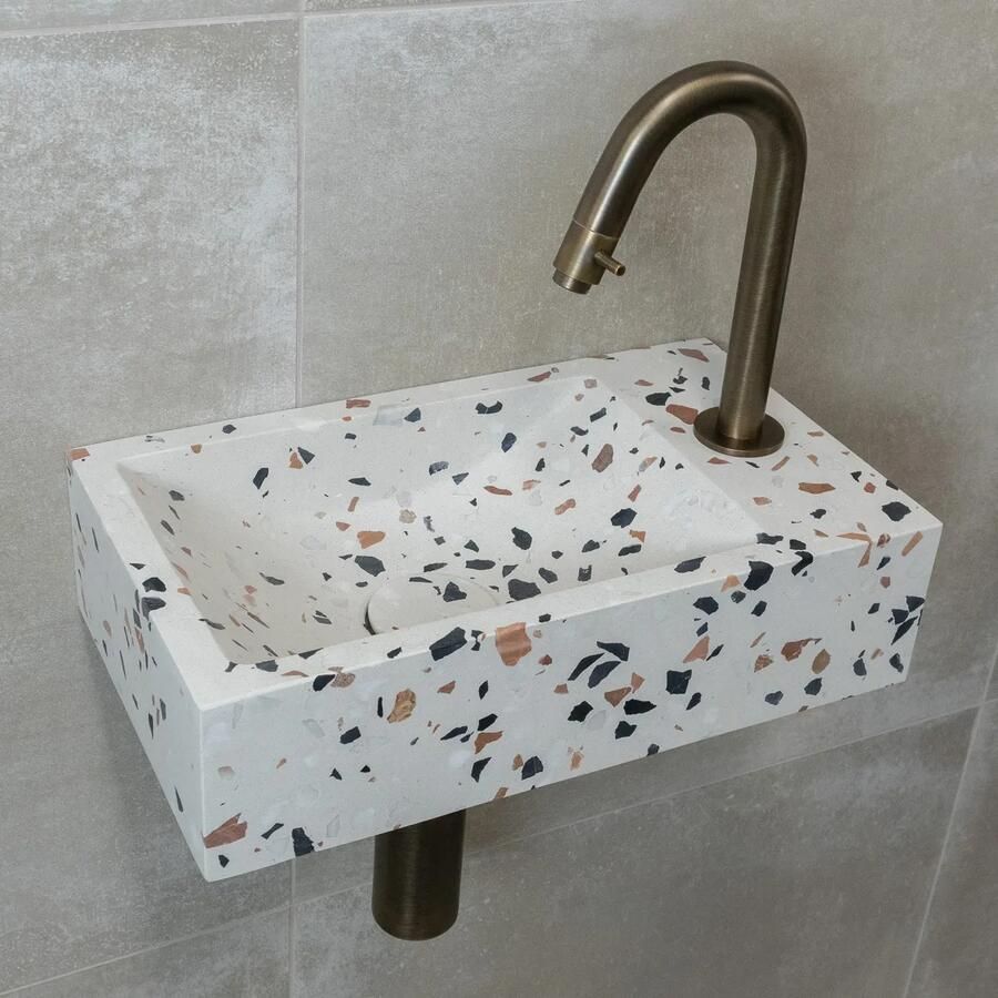 Saniclear Terrazzo fonteinset met gebogen kraan in verouderd messing