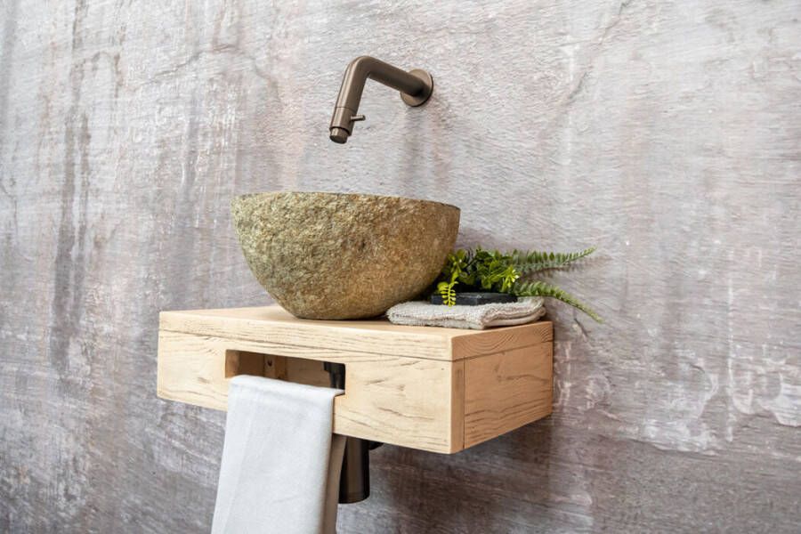 Saniclear Seba fonteinset met eiken plank rivierstenen waskom en kraan in verouderd messing voor in het toilet