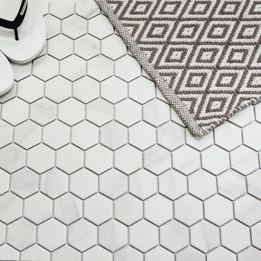 The Mosaic Factory Barcelona hexagon mozaïek tegels 28x33 carrara white