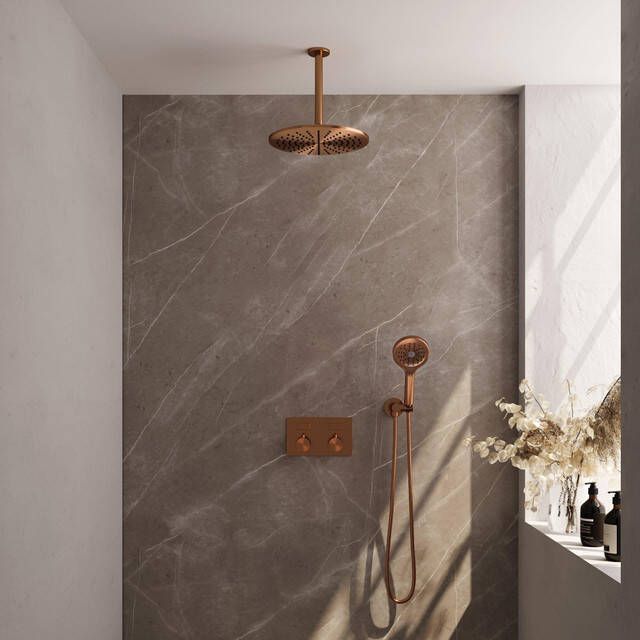 Brauer Copper Carving thermostatische inbouw regendouche met drukknoppen SET 60 met 30 cm douchekop en plafondarm en 3-standen handdouche en doucheslang en wandaansluitbocht koper geborsteld PVD