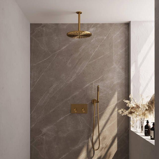 Brauer Gold Carving thermostatische inbouw regendouche met drukknoppen SET 54 met 30 cm douchekop en plafondarm en staaf handdouche en doucheslang en wandaansluitbocht goud geborsteld PVD