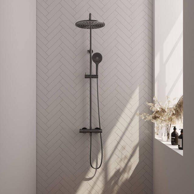 Brauer Gunmetal Carving Regendoucheset opbouw hoofddouche 30cm glijstang handdouche rond 3 stand carving knoppen PVD geborsteld gunmetal 5-GM-256
