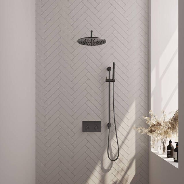Brauer Gunmetal Edition thermostatische inbouw regendouche met drukknoppen SET 64 met 30 cm douchekop en gebogen muurarm en staaf handdouche en doucheslang en geïntegreerde glijstang gunmetal geborsteld PVD