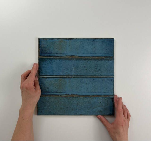 Cifre Cerámica Cifre Alchimia Blue wandtegel vintage look 7.5x30 cm blauw glans