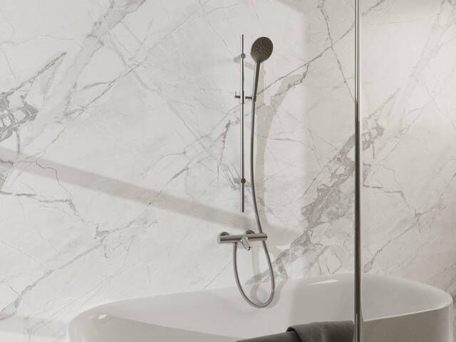 Fortifura Calvi Badkraan met glijstangset ronde handdouche metalen doucheslang geborsteld RVS PVD (RVS) SW767489 SW799447 SW706208 SW720222