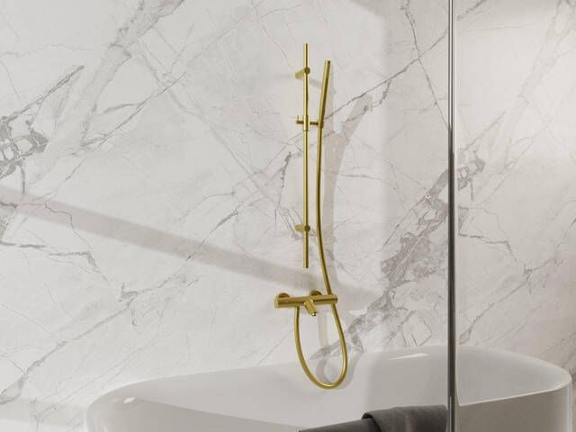 Fortifura Calvi Badkraan met glijstangset staafhanddouche gladde doucheslang geborsteld messing PVD (Goud) SW767490 SW720570 SW728176 SW720226