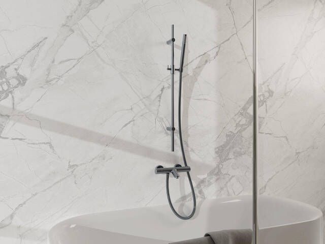 Fortifura Calvi Badkraan met glijstangset staafhanddouche metalen doucheslang geborsteld gunmetal PVD SW767491 SW766537 SW706207 SW720225