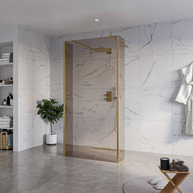 Fortifura Galeria Vrijstaande Inloopdouche 100x200cm Rookglas antikalk 8mm veiligheidsglas 2 zijwanden 30cm wandsteunen en hoekprofielen Geborsteld Messing PVD (Goud) SW927770 2x SW797940 SW797930 2x SW798731 2x