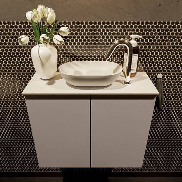 Mondiaz Fowy toiletmeubel 60x50x23cm smoke mat 1 kraangat wasbak: midden 2 deuren solid surface met blad MDF kleur wasbak: Antraciet Wit FOWY59007smokesmoke