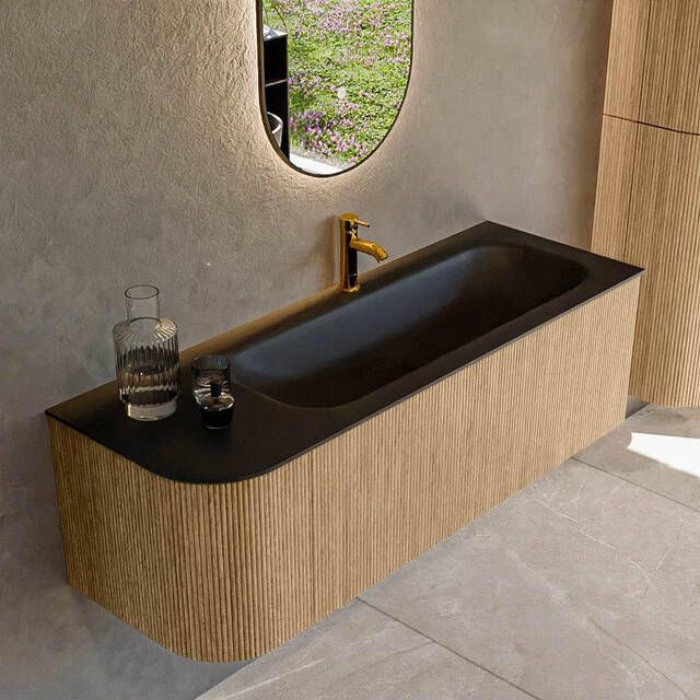 Mondiaz KURVE 135 cm Onderkast Greeploos 1 Lade Met Deuren Oak Wastafel Solid Surface Rechts Urban 1 Kraangat Zonder Spiegel (KRVBGM135L1L1D1KR-Oak Urb)