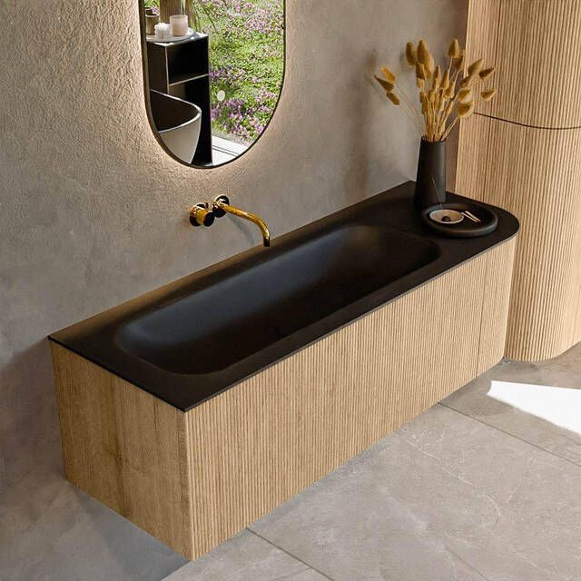 Mondiaz KURVE 135 cm Onderkast Greeploos 1 Lade Met Deuren Oak Wastafel Solid Surface Links Urban 0 Kraangaten Zonder Spiegel (KRVBGM135R1L1D0KL-Oak Urb)