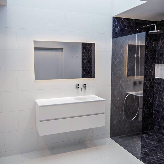 Mondiaz VICA Badkamermeubelset 120cm 2 lades wasbak Moon rechts 0 kraangaten solid surface talc PC75341022
