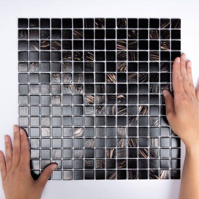 The Mosaic Factory Amsterdam mozaïektegel 2x2x0.4cm voor wand en vloer voor binnen en buiten vierkant Glas Zwart Goud Mix GM60