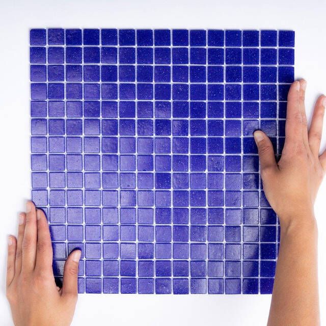 The Mosaic Factory Amsterdam mozaïektegel 32.2x32.2cm wand en vloertegel Vierkant Glas Cobalt Blue Mat GM13
