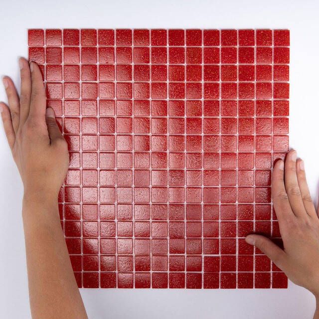 The Mosaic Factory Amsterdam mozaïektegel 32.2x32.2cm wand en vloertegel Vierkant Glas Red Strawberry Mat GM42S