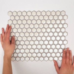 The Mosaic Factory Barcelona mozaïektegel 2.3x2.6x0.5cm Hexagon Geglazuurd porselein zacht wit met retro rand AFH23022