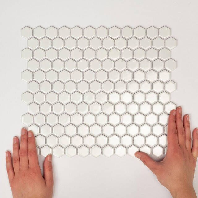 The Mosaic Factory Barcelona mozaïektegel 26x30cm wand en vloertegel Zeshoek Hexagon Porselein White Mat AMH23010