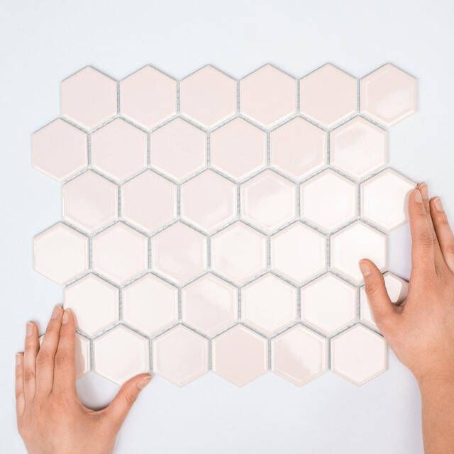 The Mosaic Factory Barcelona mozaïektegel 28.2x32.1cm wandtegel Zeshoek Hexagon Porselein Pink Glans AFH13072