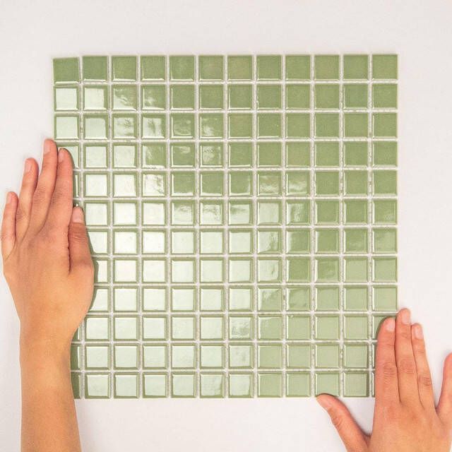 The Mosaic Factory Barcelona mozaïektegel 30x30cm wandtegel Vierkant Porselein Olive Green Glans AF230030
