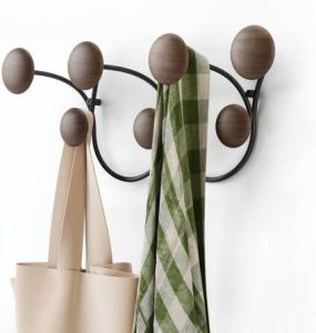 Umbra Dotsy handdoekhouder 43x10x17cm met 7 haakjes Grenenhout Zwart walnoot 1018114-048
