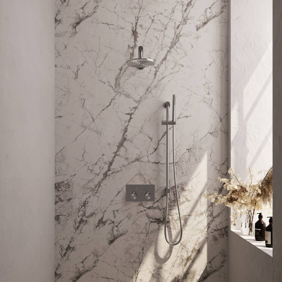 Brauer Brushed Edition thermostatische inbouw regendouche met drukknoppen SET 61 met 20 cm douchekop en rechte muurarm en staaf handdouche en doucheslang en geïntegreerde glijstang RVS geborsteld PVD