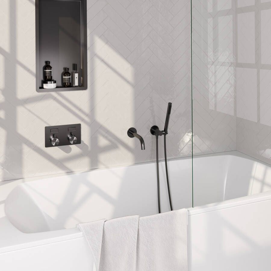 Brauer Gunmetal Edition thermostatische inbouw badkraan met drukknoppen SET 03 met uitloop en staaf handdouche en doucheslang en wandaansluitbocht gunmetal geborsteld PVD