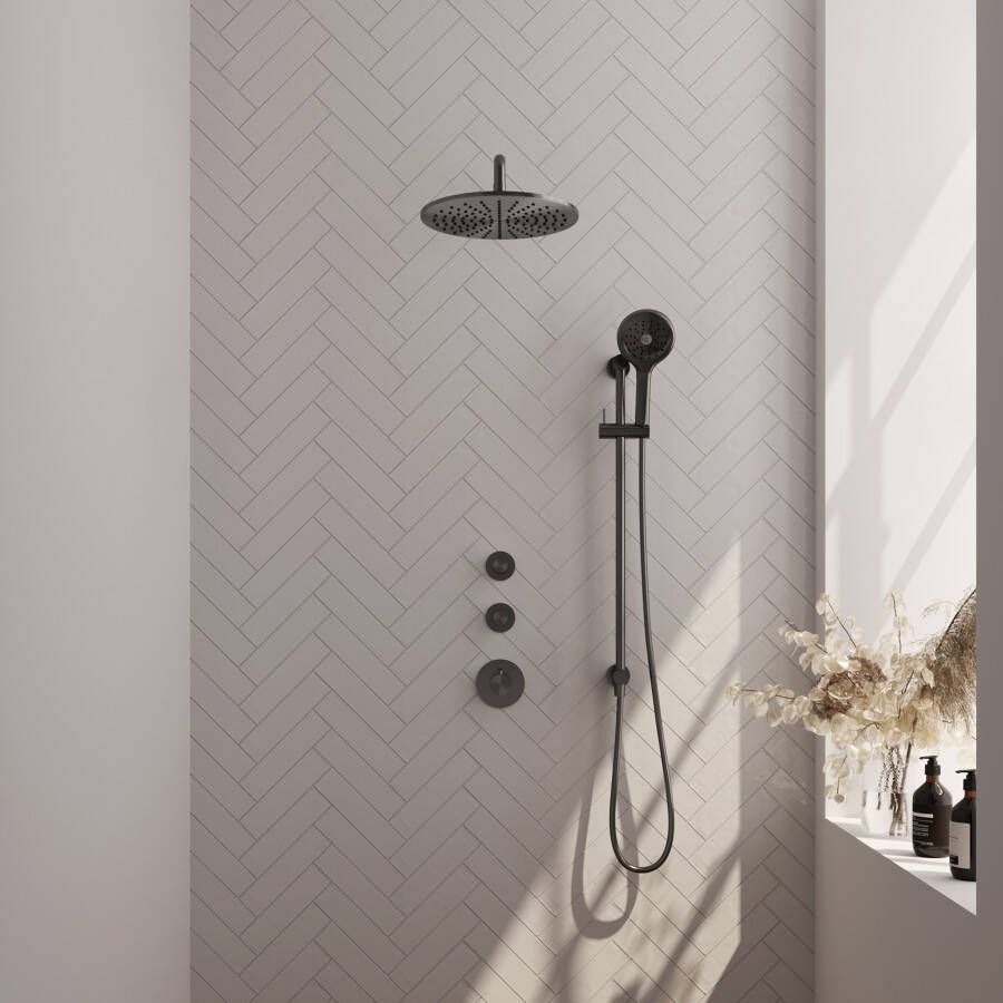 Brauer Gunmetal Edition thermostatische inbouw regendoucheset 40cm gebogen wandarm met 20cm ronde hoofddouche 1 stand staafhanddouche 150cm gladde doucheslang met glijstang en handdouchehouder Gunmetal geborsteld PVD 5-GM-078 - Foto 1