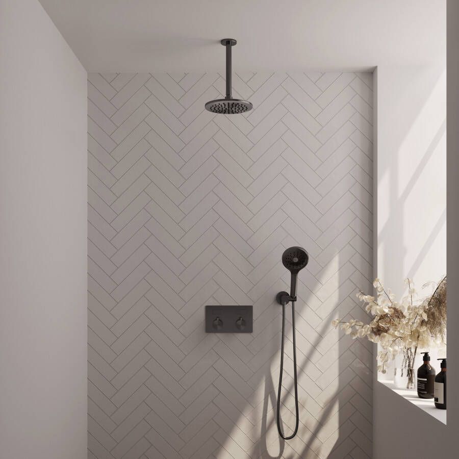 Brauer Gunmetal Carving thermostatische inbouw regendouche met drukknoppen SET 59 met 20 cm douchekop en plafondarm en 3-standen handdouche en doucheslang en wandaansluitbocht gunmetal geborsteld PVD