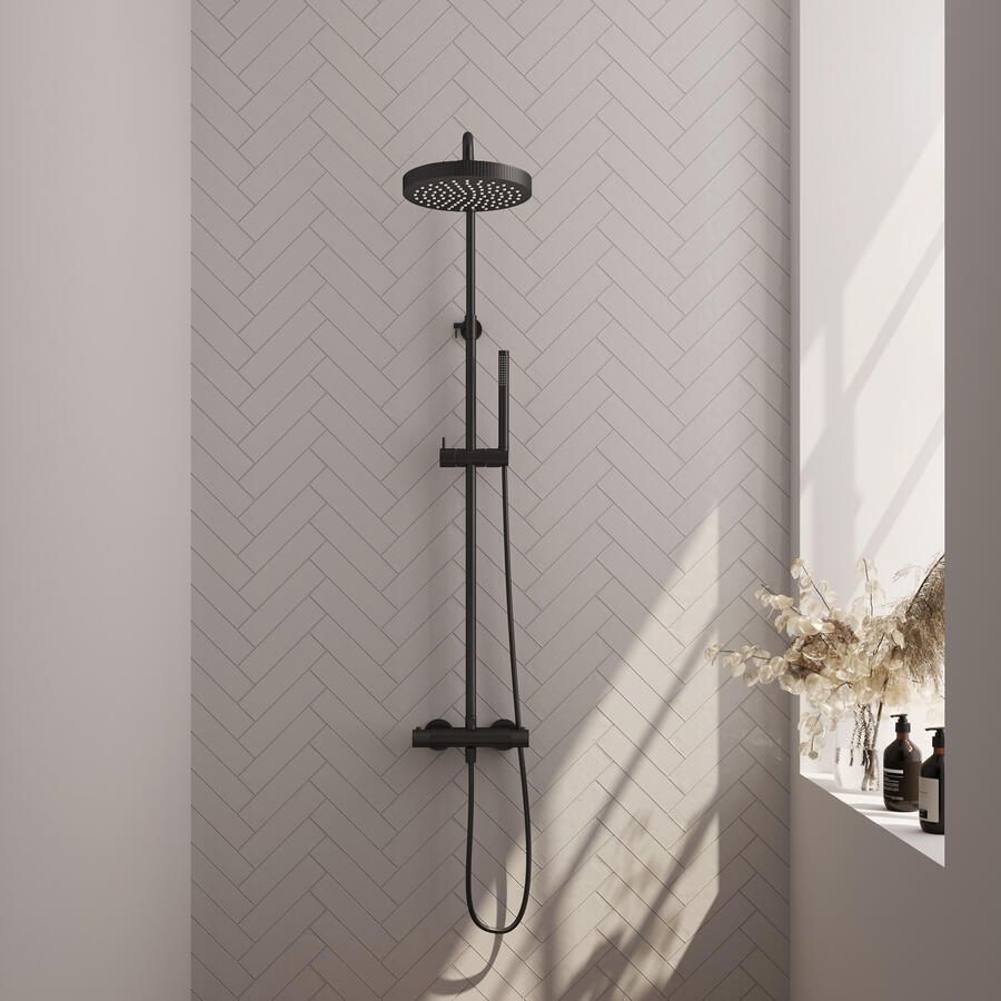 Brauer Stripe opbouw thermostatische regendouche SET 01 met 25 cm hoofddouche en staaf handdouche en doucheslang mat zwart