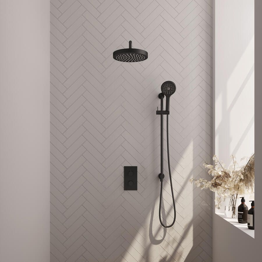 Brauer Stripe thermostatische inbouw regendouche 3-weg rechthoekig SET 23 met 25 cm douchekop en gebogen muurarm en 3-standen handdouche en doucheslang en geintegreerde glijstang mat zwart