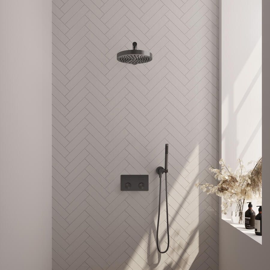 Brauer Stripe thermostatische inbouw regendouche met drukknoppen SET 25 met 25 cm douchekop en rechte muurarm en staaf handdouche en doucheslang en wandaansluitbocht gunmetal geborsteld PVD