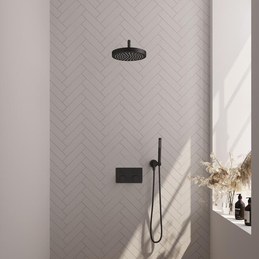 Brauer Stripe thermostatische inbouw regendouche met drukknoppen SET 26 met 25 cm douchekop en gebogen muurarm en staaf handdouche en doucheslang en wandaansluitbocht mat zwart